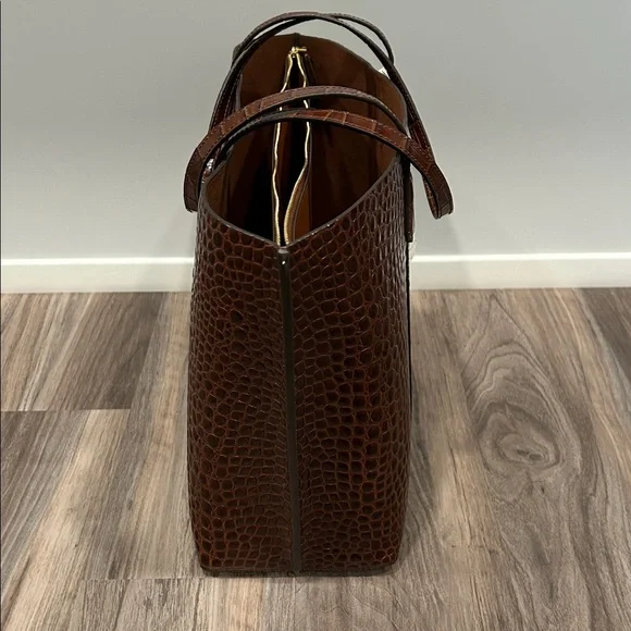 Tory Burch Perry Embossed Leather Triple Compartment Tote - Picture 4 of 9